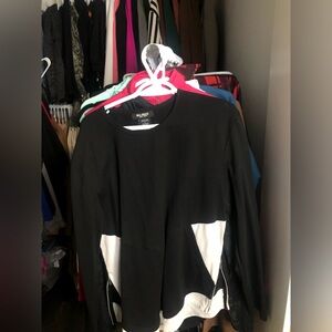 Black and white sweatshirt